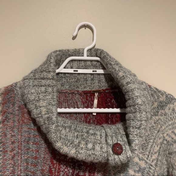 Free People Grey and Red “Willow” Poncho - Women’s Size XS - Picture 4 of 4